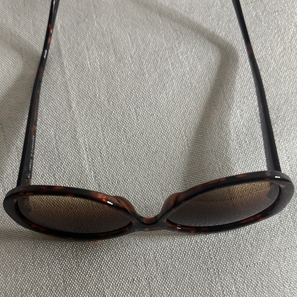 Vince Camuto Brown Tortoise Sunglasses - Picture 7 of 7